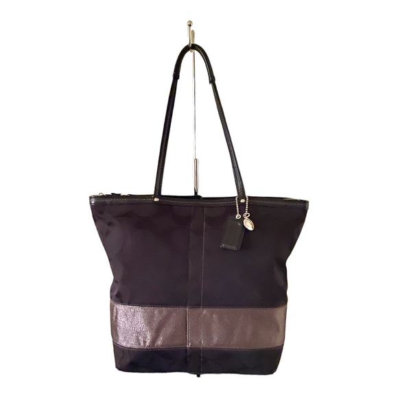 Coach Handbags - EUC Coach Tote
